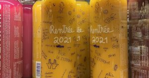 bouteilles-jus-fruits-rouges-oranges-dessins