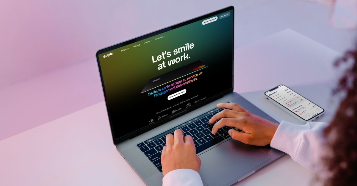 ordinateur-mains-clavier-application-swile-relifting