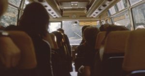 bus-personnes-voyage-learning-expedition