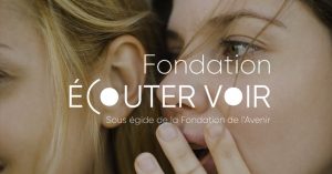 fondation-ecouter-voir-oreille-main