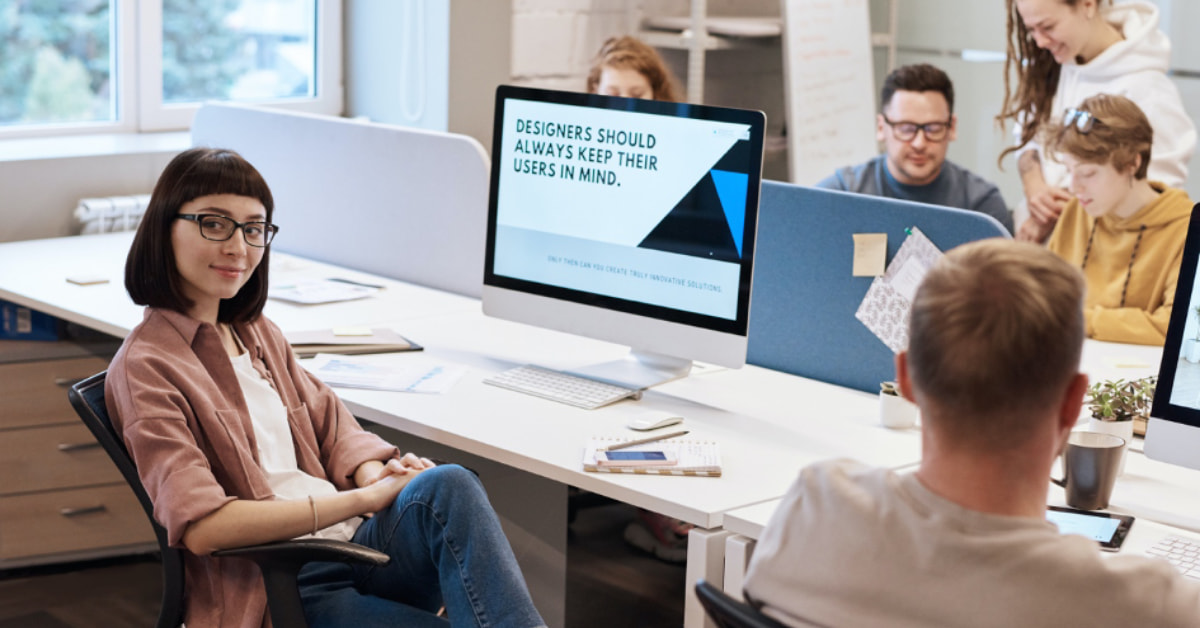 jeunes-bureaux-open-space-metier-designer
