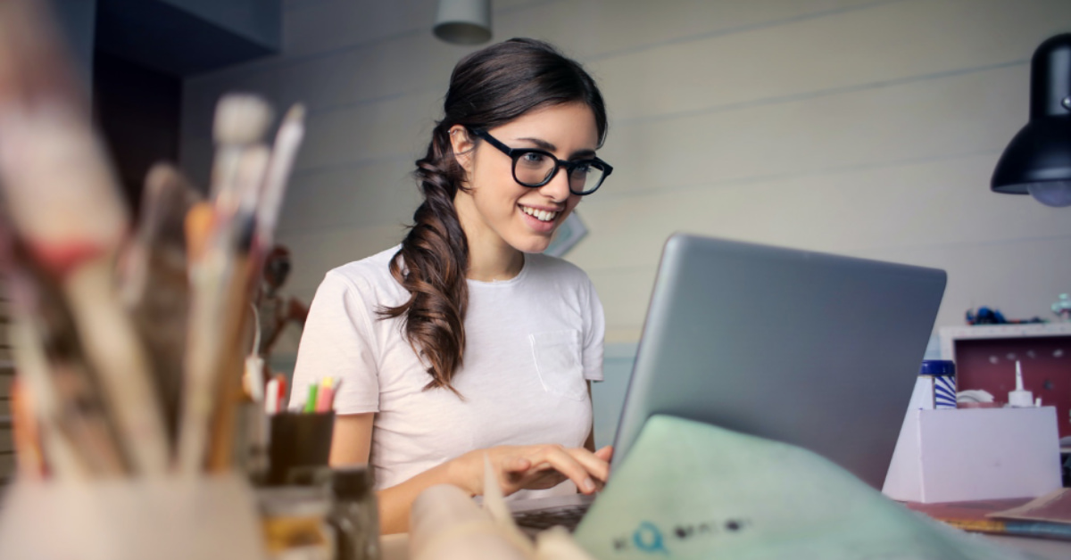 femme-bureau-entreprendre-vivre-passion